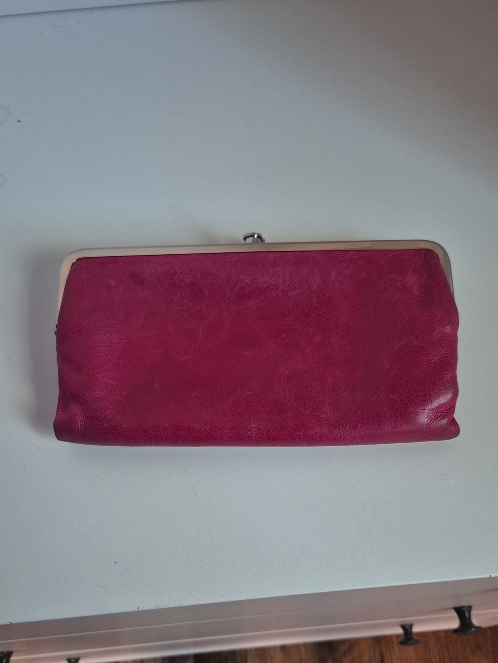 Hobo Women's Pink Leather Kiss-Lock Clutch Wallet